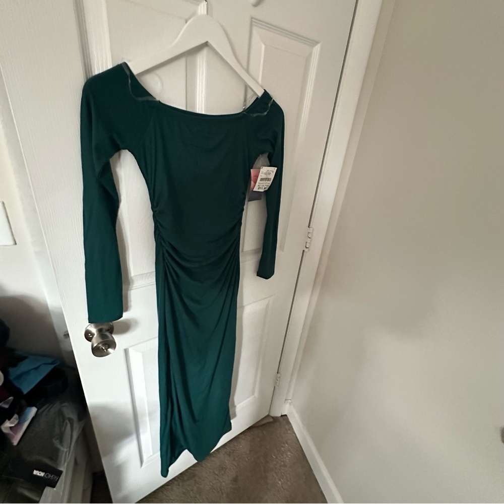 Long Sleeve Green Ribbed Midi Dress - Picture 1 of 6